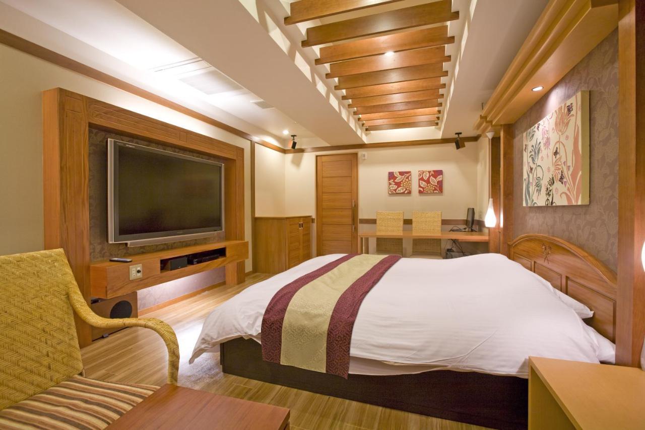 Hotel Bintang Pari Resort (Adults Only) Кобе Екстер'єр фото